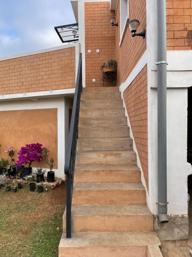 Appartements d'Hôtes Marciloui Antsirabe Exterior foto